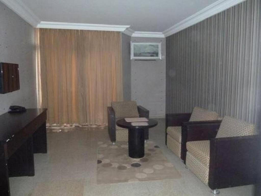 อิโม คอนคอร์ด โฮเทล Hotel โอเวอร์รี ภายนอก รูปภาพ